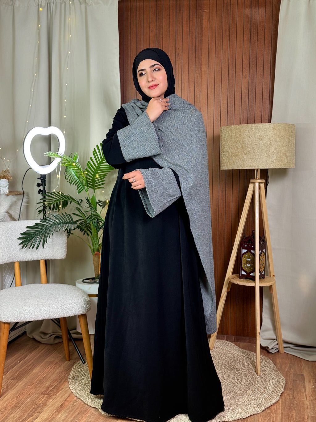 عباية بحزام وسكارف