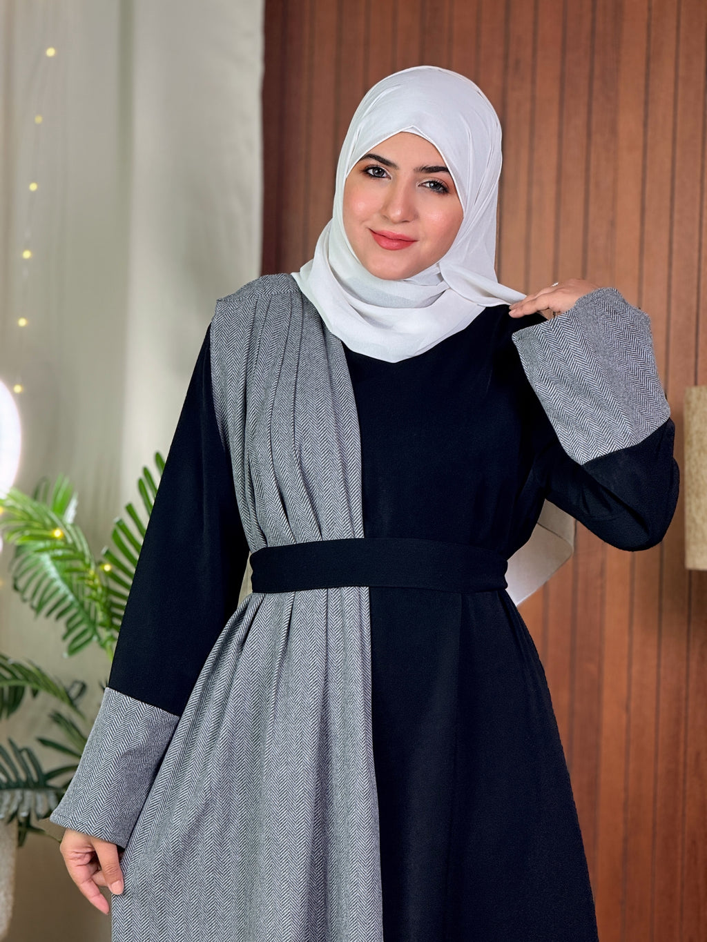 عباية بحزام وسكارف